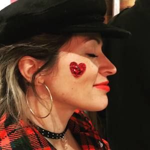 Meet your Posher, Ella